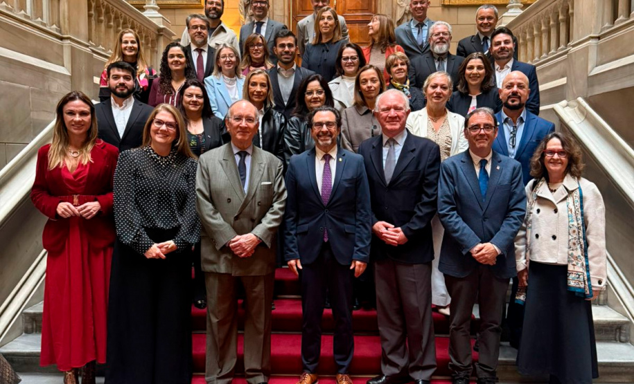 Fundação Araucária lança programas Ganhando o Mundo da Ciência e Interconexões Paraná-Catalunha durante missão em Barcelona