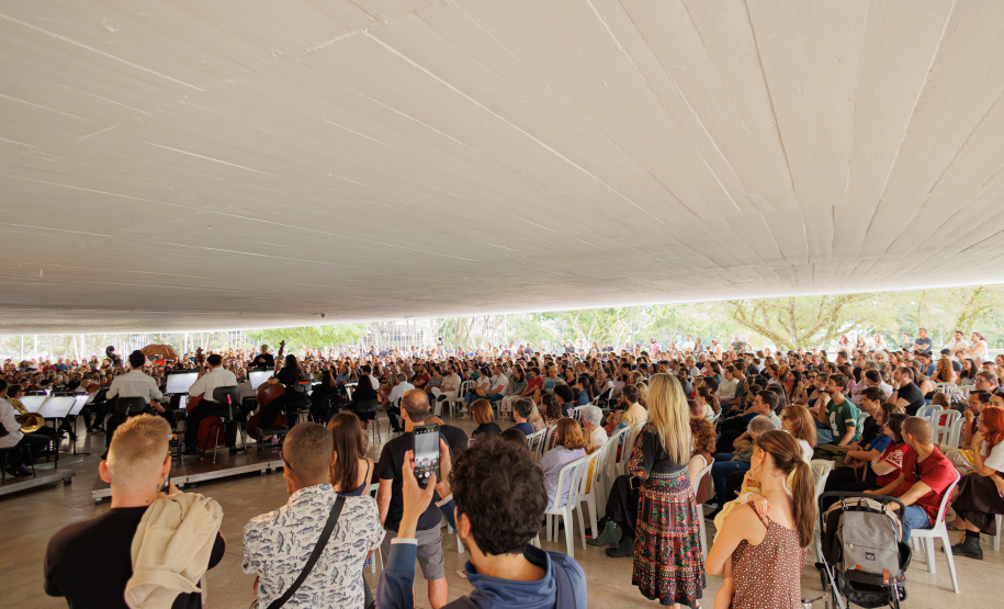 Orquestra Sinfônica do Paraná leva Mozart e Beethoven ao MON em concerto gratuito neste sábado (25)