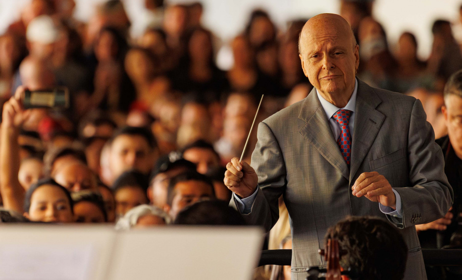 Recorde de público: mais de 3 mil pessoas acompanham concerto da série “Mostly Mozart 2 ” da Orquestra Sinfônica do Paraná no MON