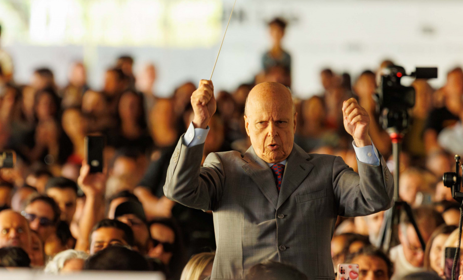 Recorde de público: mais de 3 mil pessoas acompanham concerto da série “Mostly Mozart 2 ” da Orquestra Sinfônica do Paraná no MON