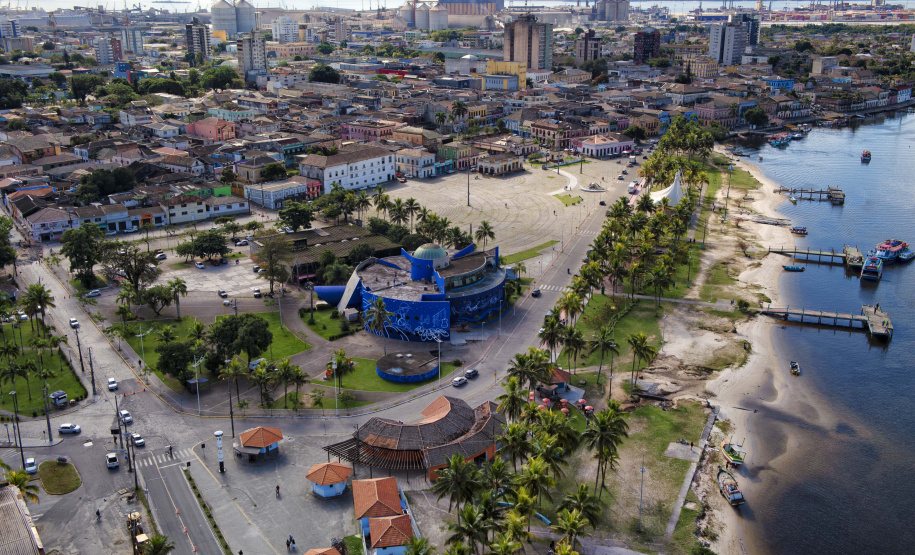 Temporada 2025/2026 do Verão Maior Paraná movimentou R$ 337,9 milhões em licenciamentos ambientais nos sete municípios do Litoral.