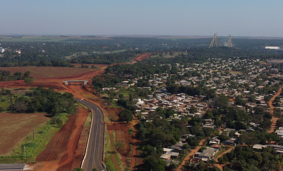Exportações de empresas paranaenses por Foz do Iguaçu e Guaíra crescem até 21% desde 2018