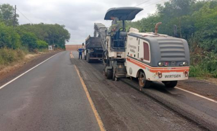 Conservação da PR-082 em São João do Ivaí