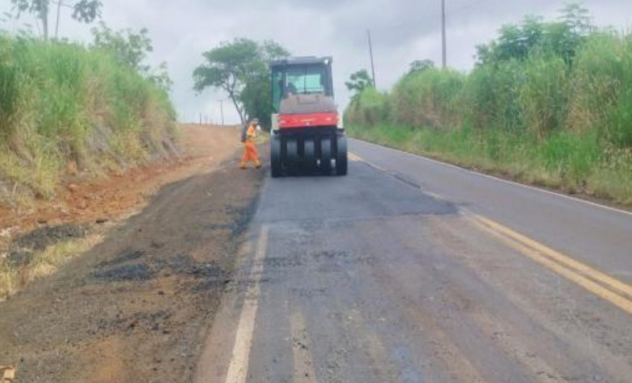 Conservação da PR-082 em São João do Ivaí