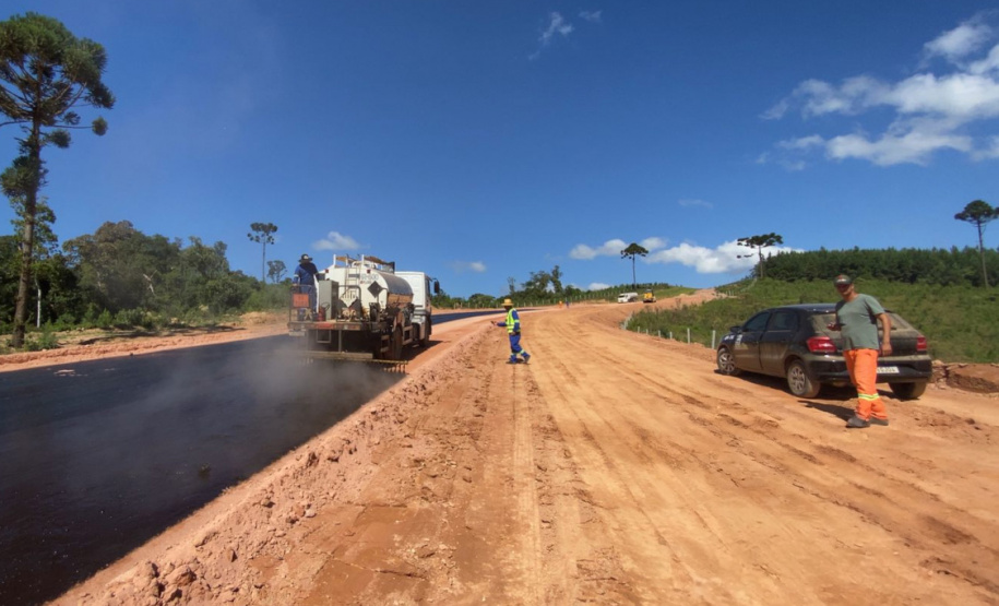 Pavimentação da PR-092 em Doutor Ulysses