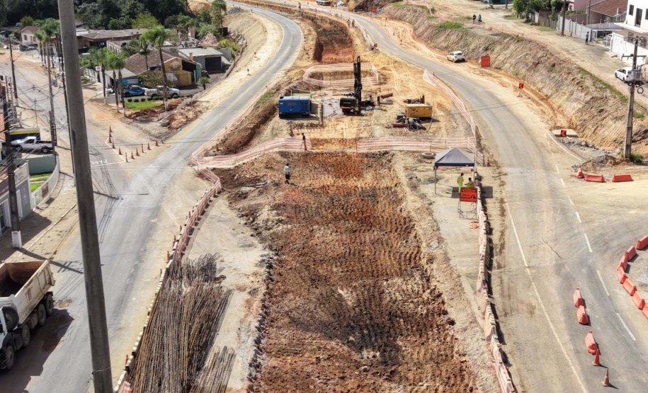 DER - construção do novo viaduto de Palmeira