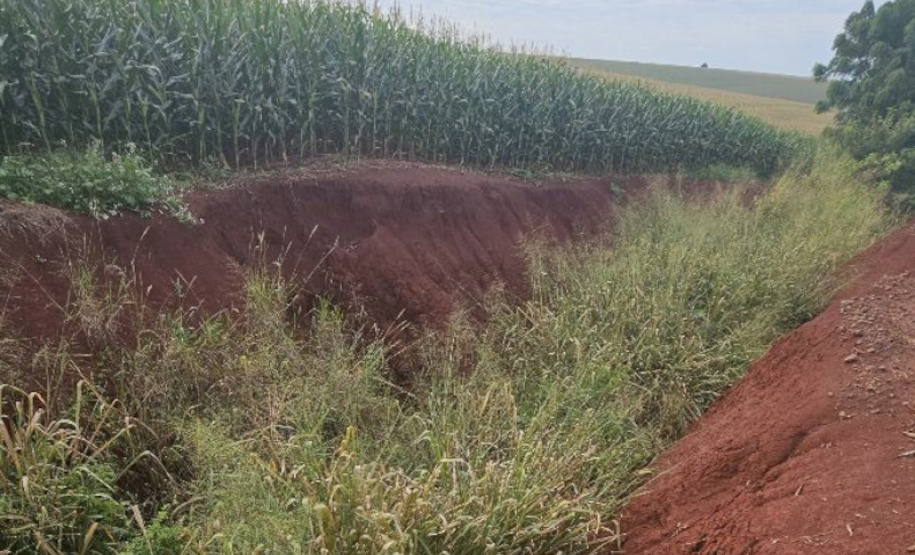 Erosão na PR-552 em Ourizona