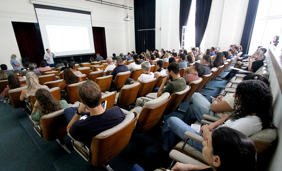 Governo do Estado lança edital de pareceristas para análise de editais da PNAB e do Profice