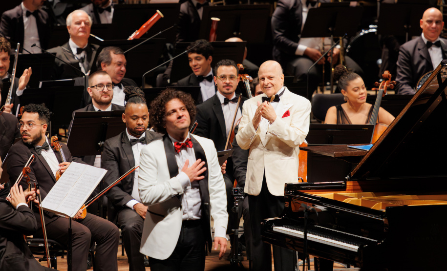 Primeiro dia de concerto do “Festival Gershwin" da Orquestra Sinfônica do Paraná lota o Guairão