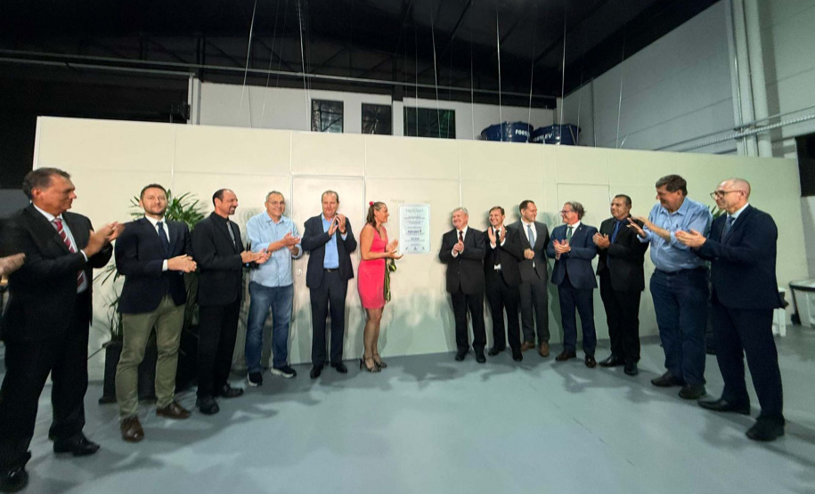 Paraná sedia primeira fábrica do Brasil de tecnologia húngara para o agro