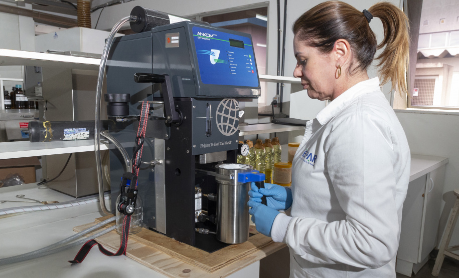 Com equipamentos analíticos especializados, Tecpar aprimora análises de alimentação escolar