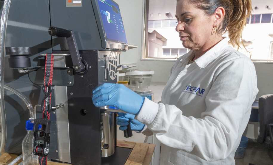 Com equipamentos analíticos especializados, Tecpar aprimora análises de alimentação escolar