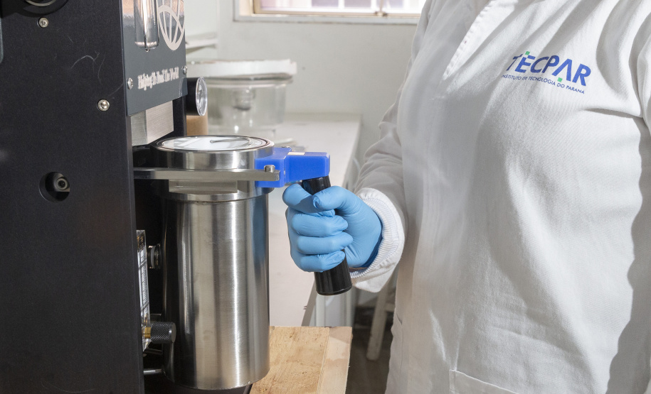 Com equipamentos analíticos especializados, Tecpar aprimora análises de alimentação escolar