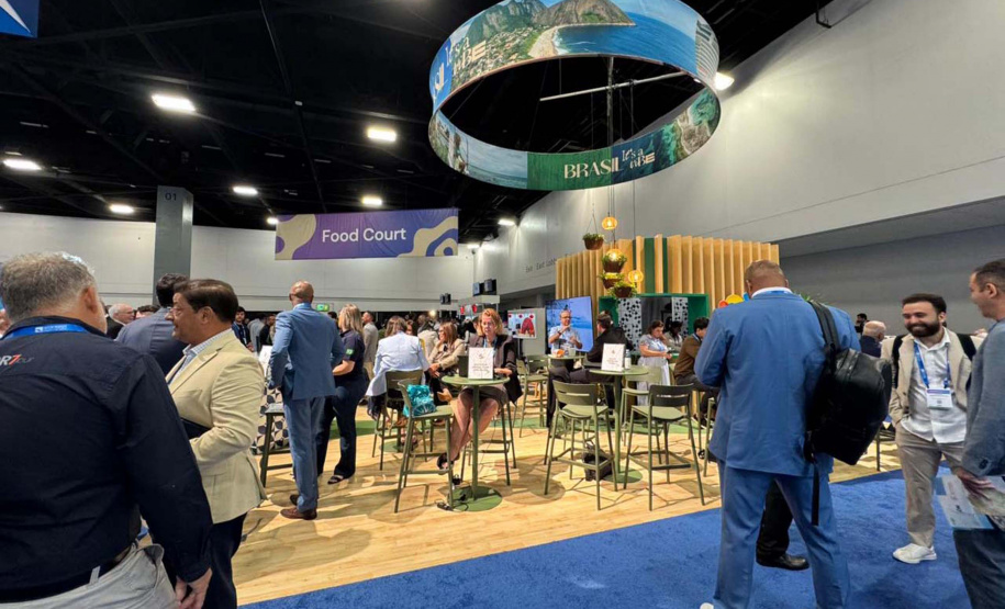 Em Miami, Paraná apresenta seu potencial náutico no maior evento de navios de cruzeiro no mundo