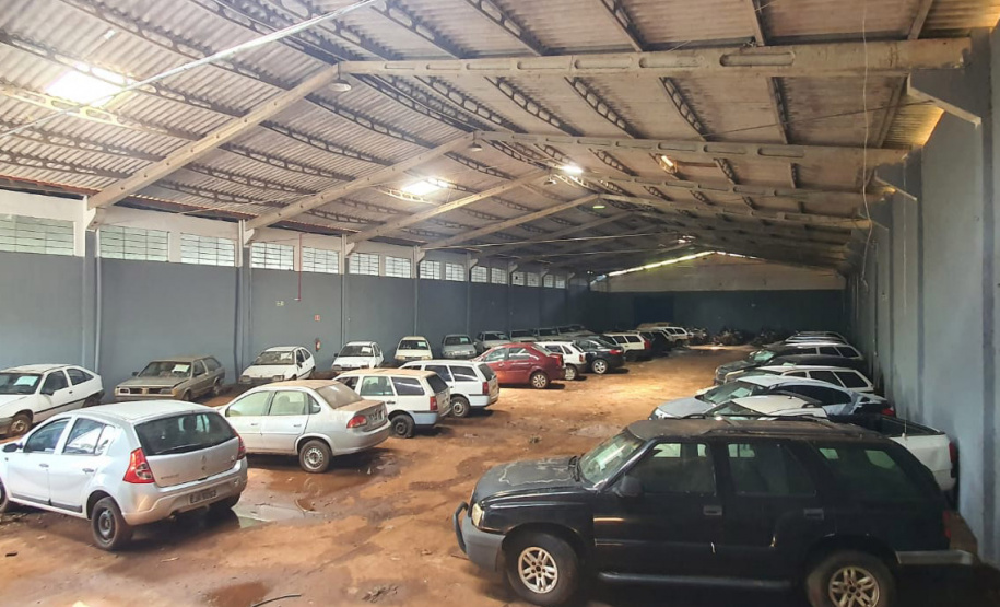 Está aberto o período de lances do leilão de veículos oficiais do Estado