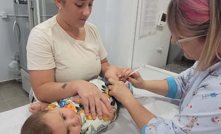 Paraná aplica 154 mil doses contra influenza no início da campanha de vacinação 2026