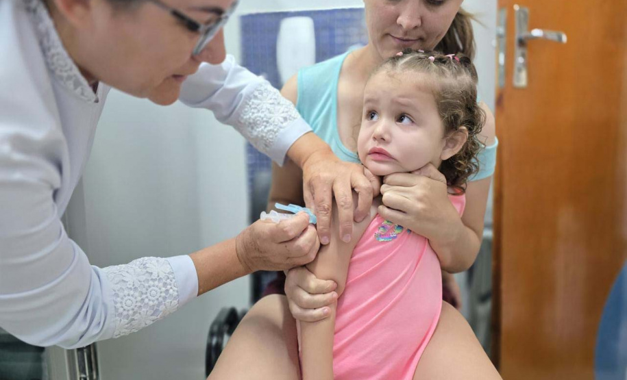 Paraná aplica 154 mil doses contra influenza no início da campanha de vacinação 2026