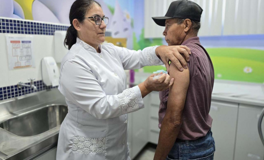 Paraná aplica 154 mil doses contra influenza no início da campanha de vacinação 2026