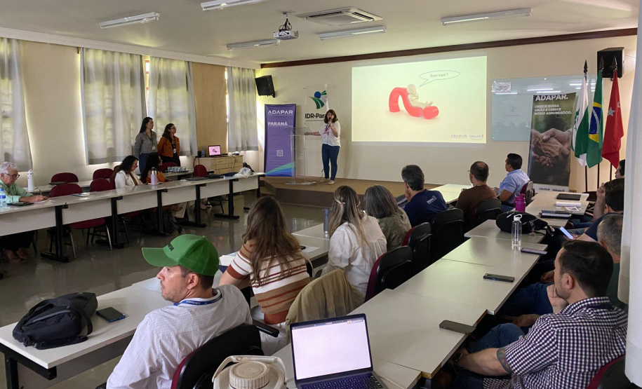 Educação sanitária é tema de workshop promovido pela Adapar em Londrina