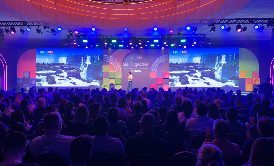 Paraná sedia primeira Convenção do ano com mil agentes de viagens