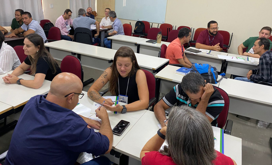 Educação sanitária é tema de workshop promovido pela Adapar em Londrina