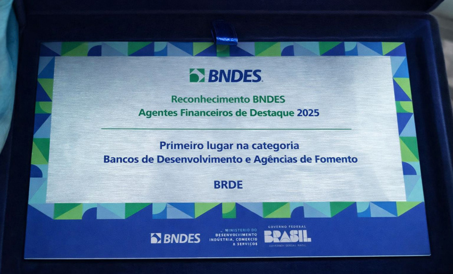 BRDE conquista 1º lugar em premiação do BNDES entre bancos de desenvolvimento e agências de fomento