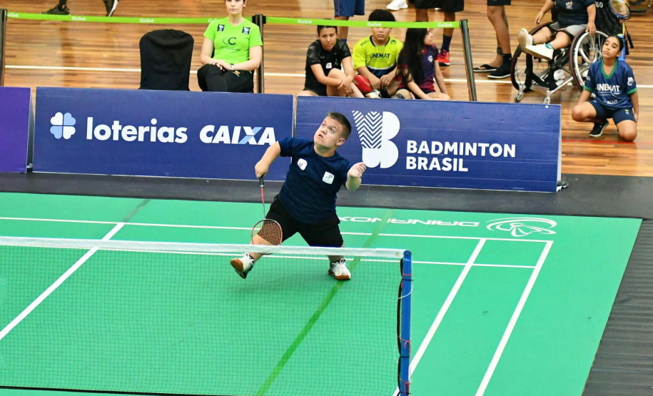 Estudante conquista ouro nos Jogos Paradesportivos do Paraná e se destaca no parabadminton
