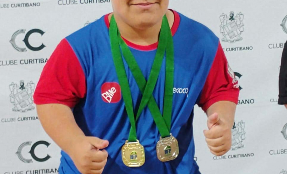 Estudante conquista ouro nos Jogos Paradesportivos do Paraná e se destaca no parabadminton