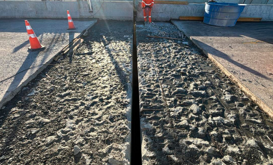 Faltam 15 dias para a inauguração: Ponte de Guaratuba recebe juntas de dilatação