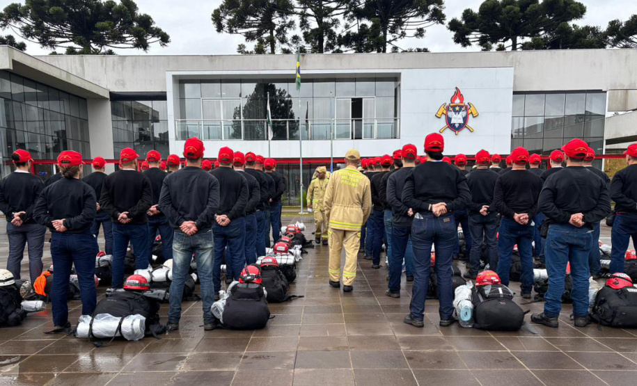 Recém-aprovados, cadetes iniciam preparação para reforçar o efetivo do Corpo de Bombeiros no Paraná
