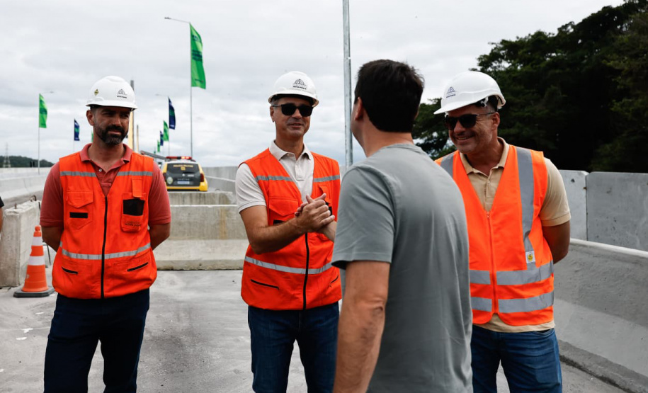 GOVERNADOR NA PONTE
