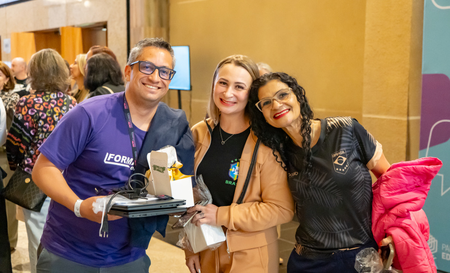 Educação promove 5º Encontro de Formadores em Foz do Iguaçu