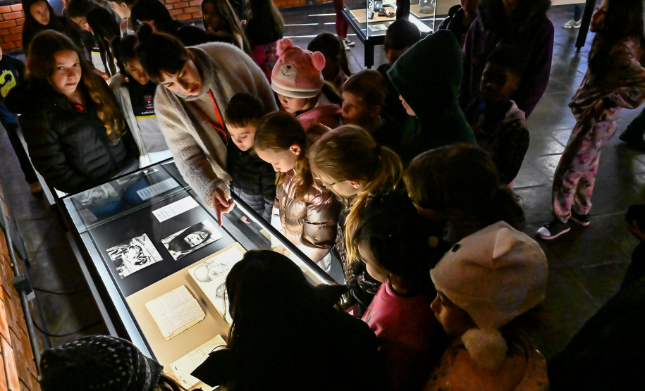 Patrimônio, memória e descoberta: cerca de 200 alunos visitam Museu Satélite MUPA Pato Branco