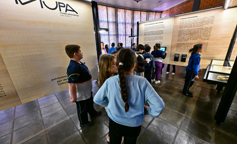 Patrimônio, memória e descoberta: cerca de 200 alunos visitam Museu Satélite MUPA Pato Branco