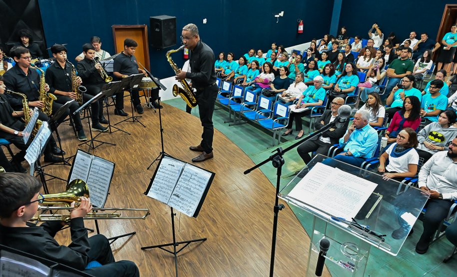 Paraná amplia incentivo à musicalização com entrega de instrumentos em Campo Mourão