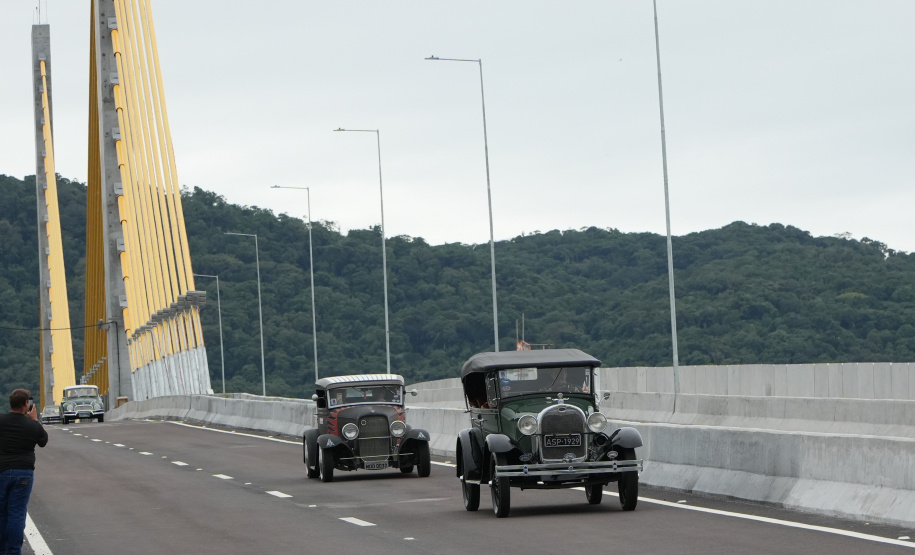 PASSEIO PONTE DE GUARATUBA