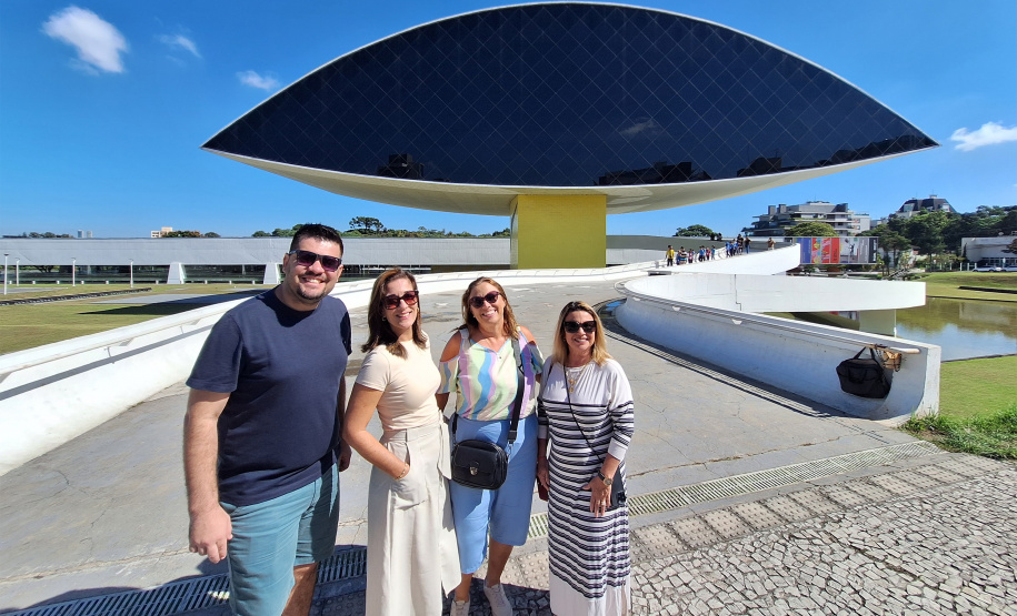 Agentes de viagem de todo o Brasil estão conhecendo o turismo do Paraná presencialmente