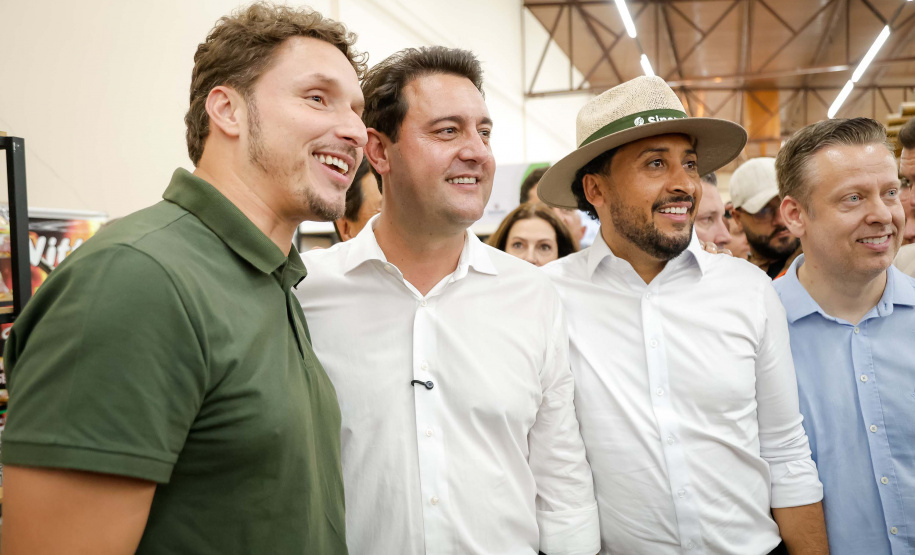 Na Expoingá, governador anuncia R$ 53,8 milhões para ampliar e modernizar parque de exposições