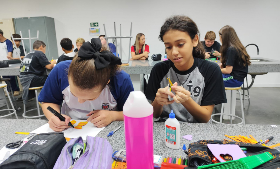 SEED - Disciplinas eletivas, cinco refeições e engajamento: em expansão no Paraná, Educação em Tempo Integral traz diferenciais para formação do estudante