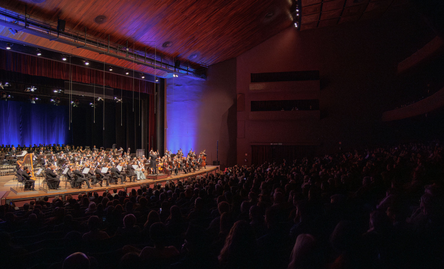 Orquestra Sinfônica do Paraná celebra 41 anos com concerto dedicado a grandes compositores brasileiros