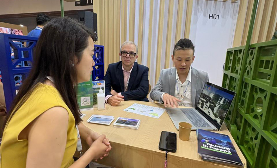 Pela primeira vez na história, Estado promove turismo paranaense em feira na China
