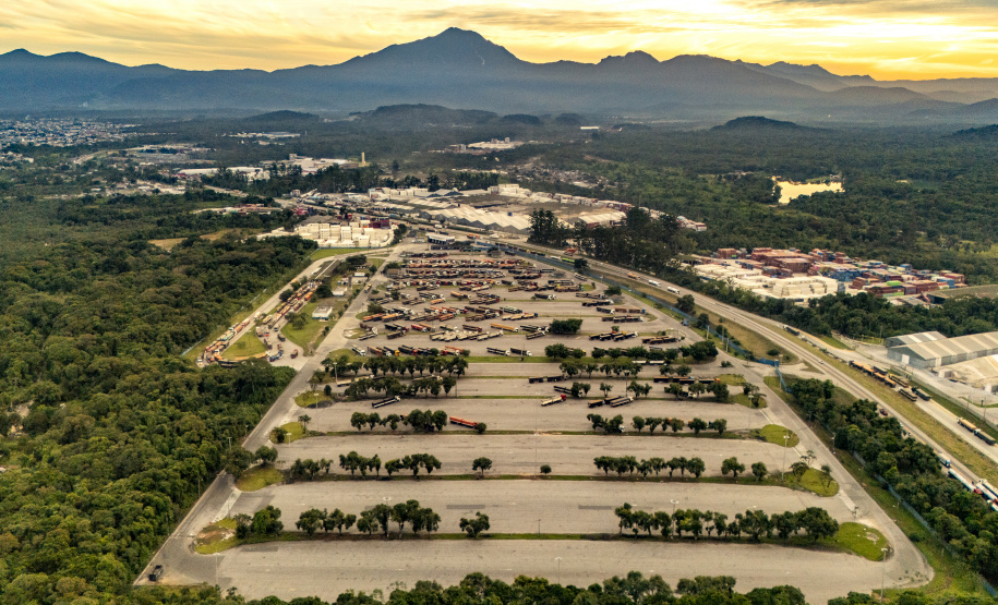 Portos do Paraná moderniza iluminação do Pátio de Triagem com investimento de R$ 7,7 milhões