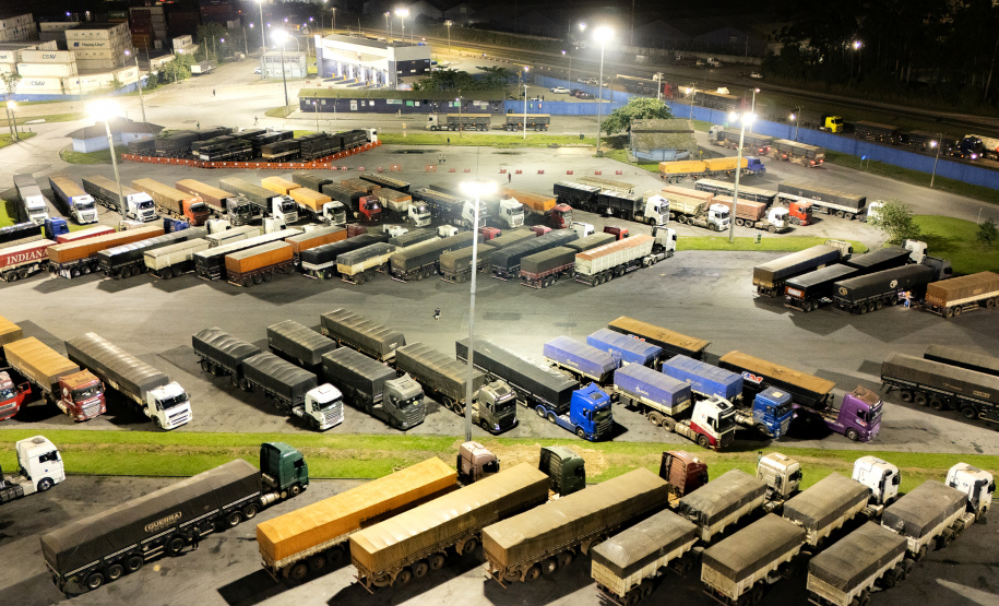 Portos do Paraná moderniza iluminação do Pátio de Triagem com investimento de R$ 7,7 milhões