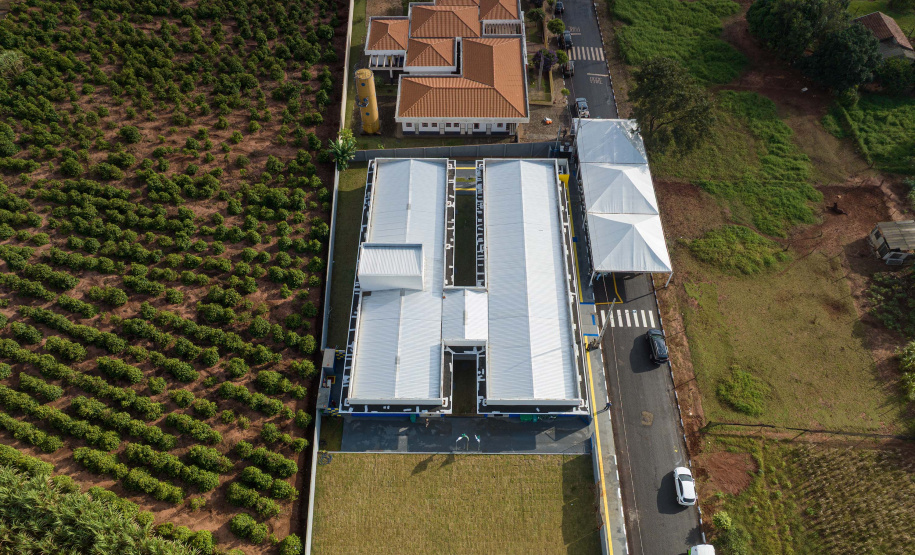 Governador entrega nova APAE e anuncia mais R$ 8 milhões para Prado Ferreira