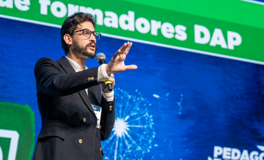 SEED - Educação promove Seminário de Formadores em Foz do Iguaçu