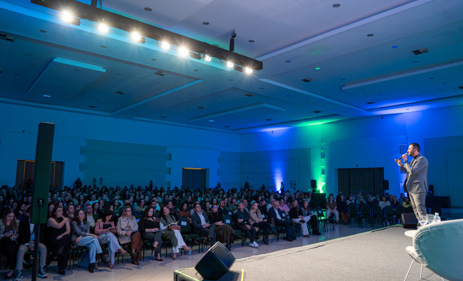 SEED - Educação promove Seminário de Formadores em Foz do Iguaçu