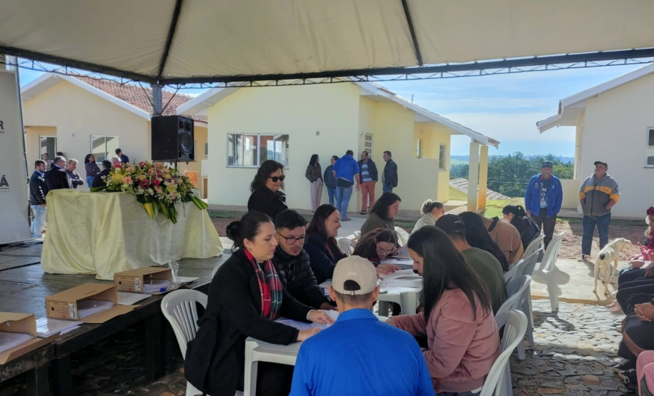 COHAPAR - Entrega Resid Vale Verde em Figueira