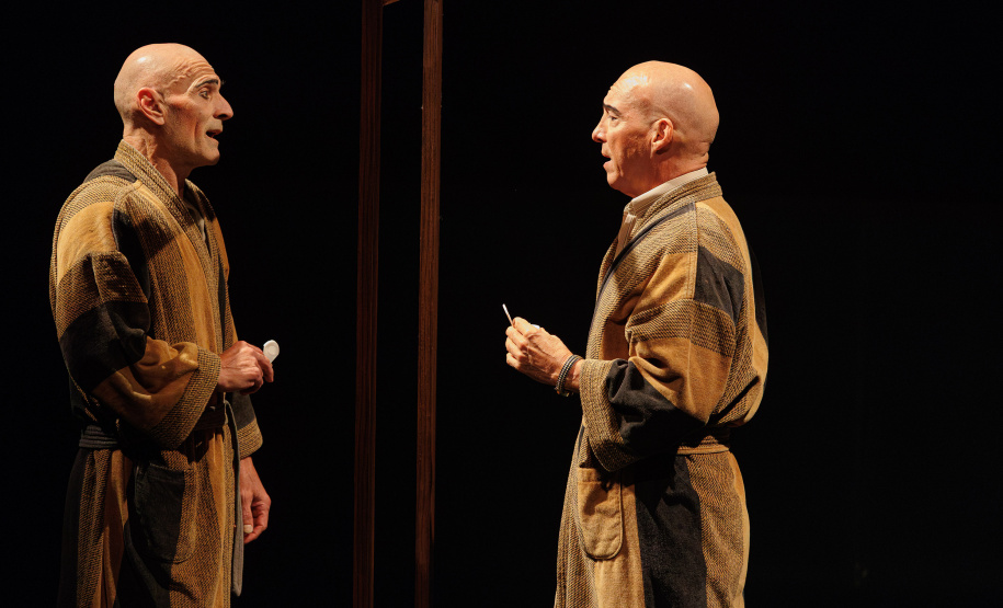 “Gregor – uma odisseia patética”, da G2 Cia de Dança, volta ao Teatro José Maria Santos