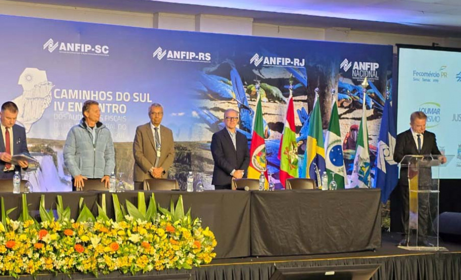 Viaje Paraná apresenta turismo estadual a profissionais do setor fiscal, em Foz do Iguaçu