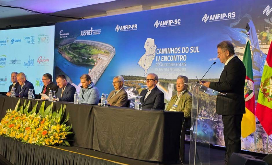Viaje Paraná apresenta turismo estadual a profissionais do setor fiscal, em Foz do Iguaçu
